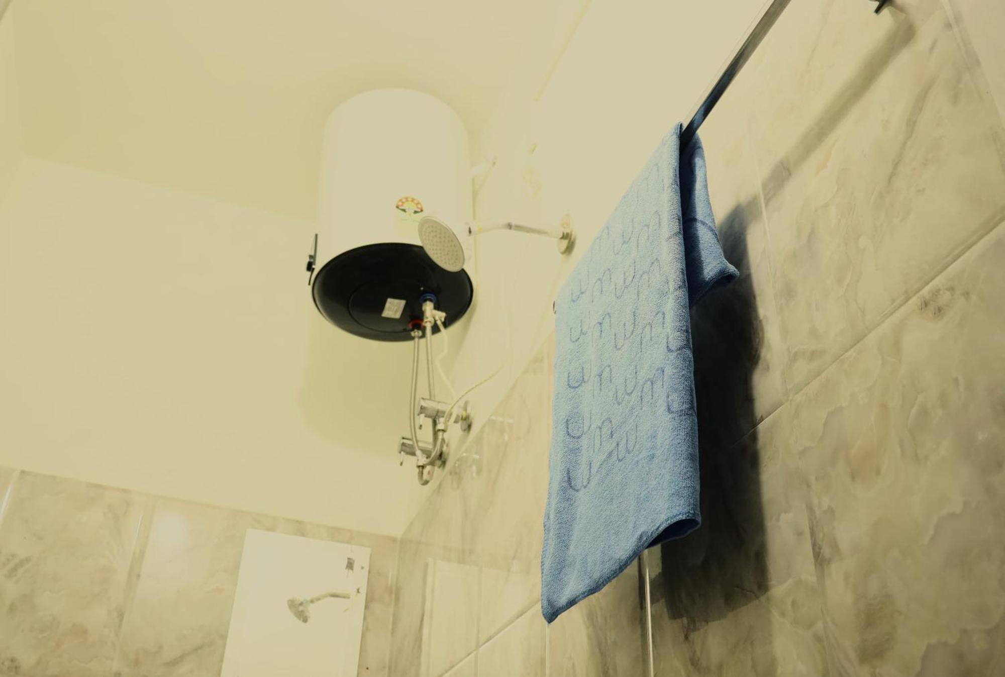 Pine Tree Lodge 실롱 외부 사진